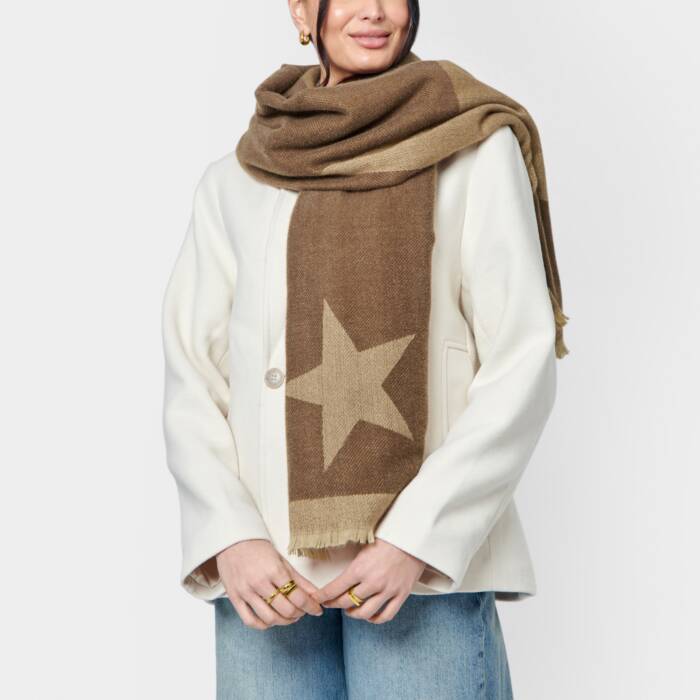 Katie Loxton Printed Blanket Scarf Large Star Chocolate/Soft Tan