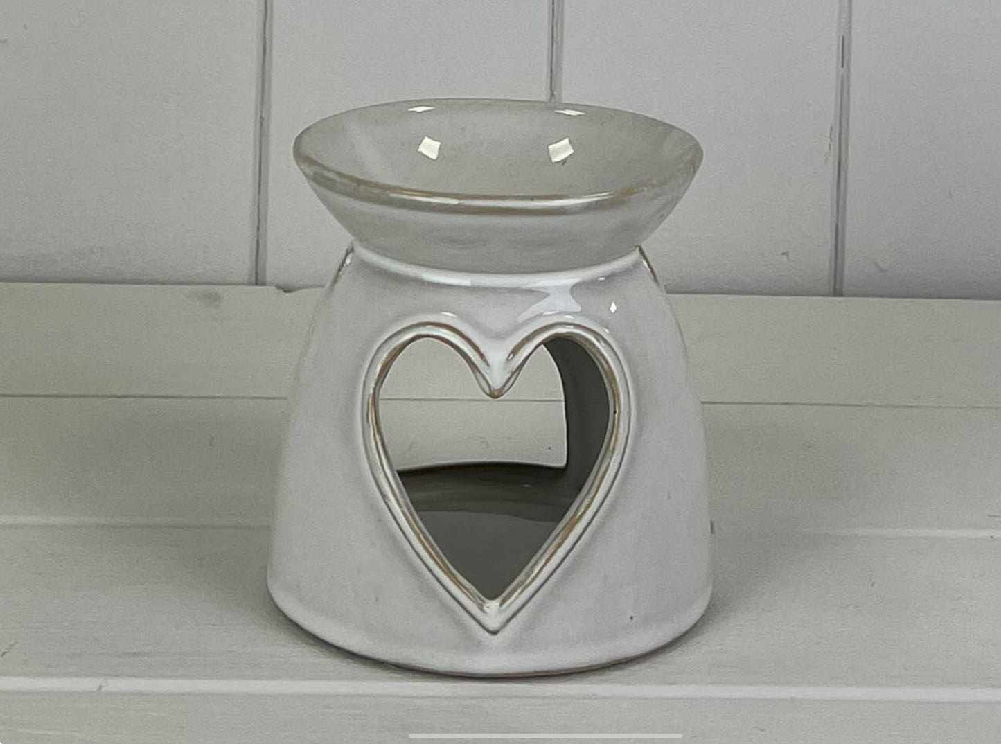 Glazed Ceramic Wax Oil Burner with Heart Cut Out with Textured Detail