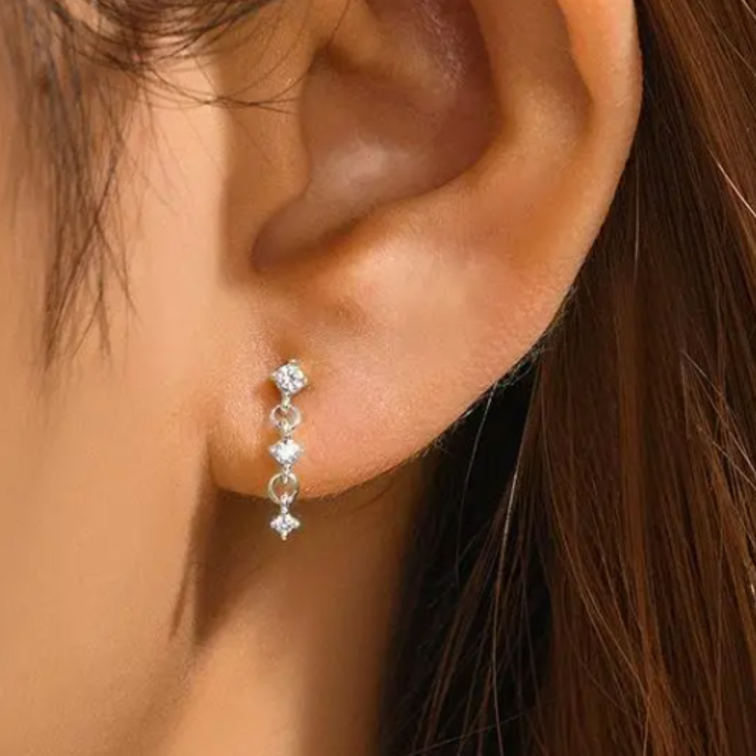 She Is Beautiful Dangle Drop Labret Stud Gold