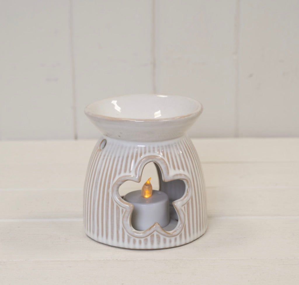 Natural Ceramic Oil Burner With Cut Out Flower