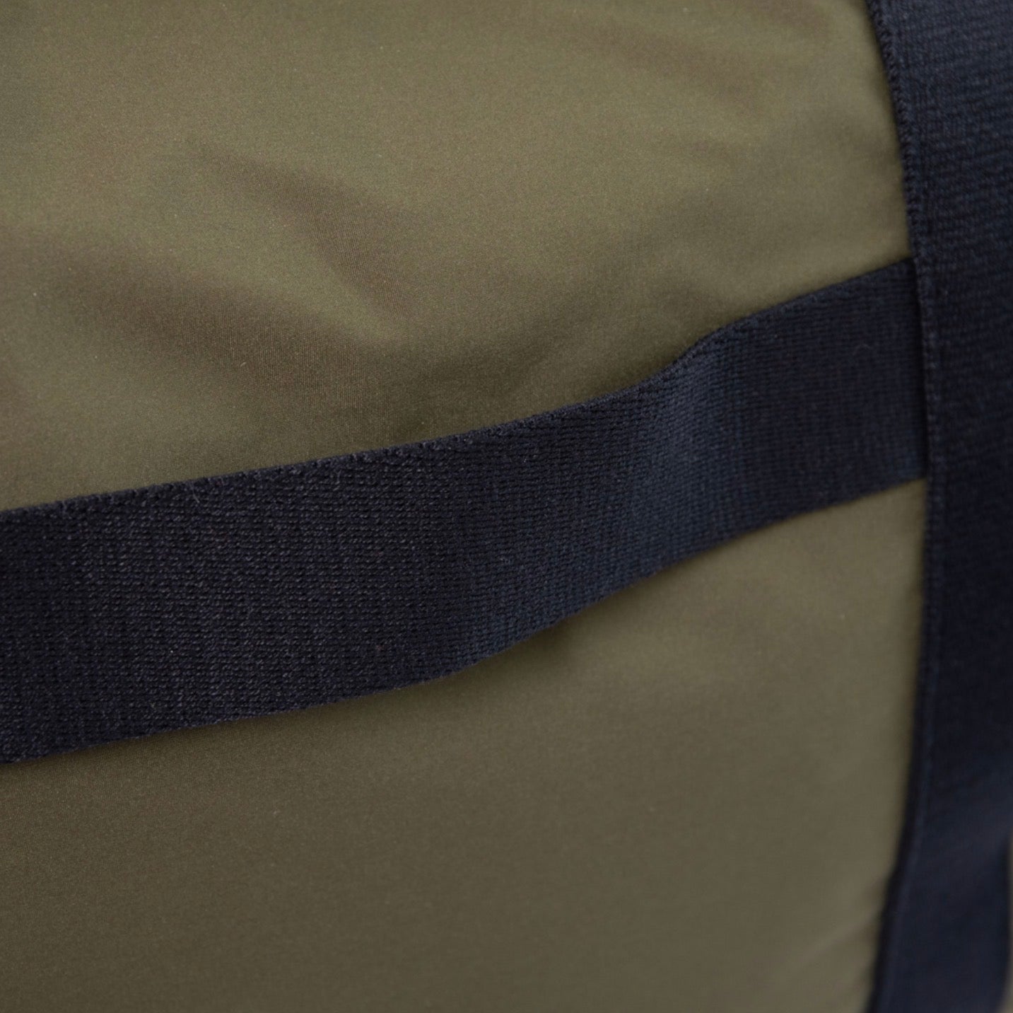 Caroline Gardner Men’s Khaki Travel Bag