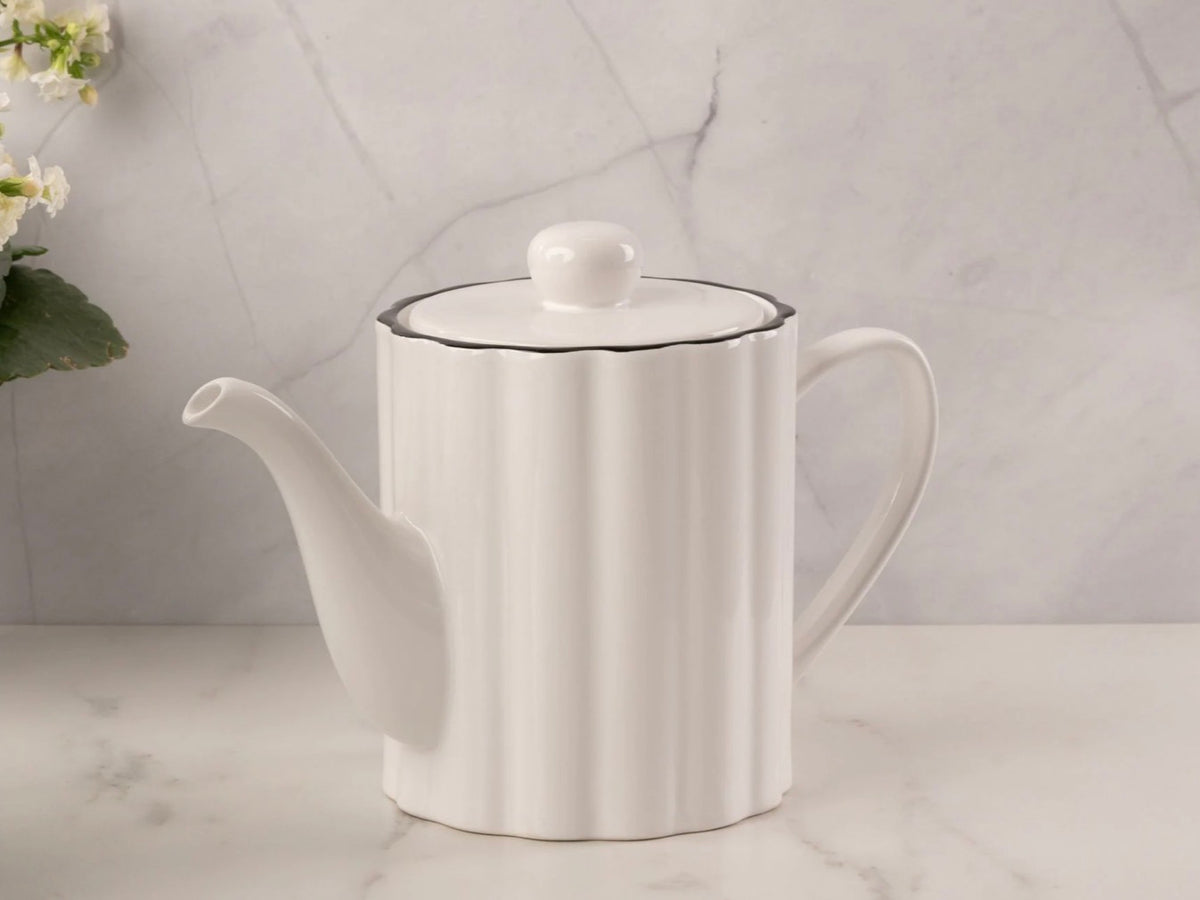 Style Sisters White Ribbed 800ml Teapot