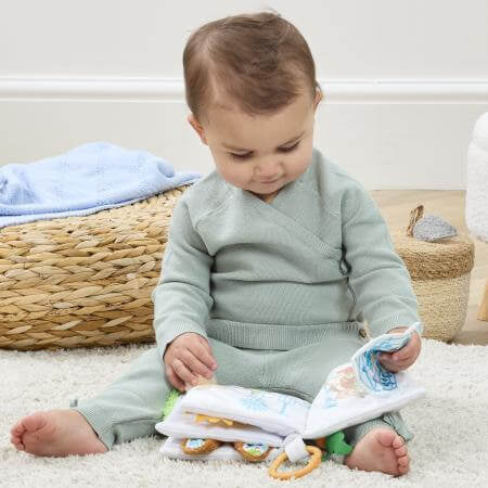 Peter Rabbit Fold Out Activity Book