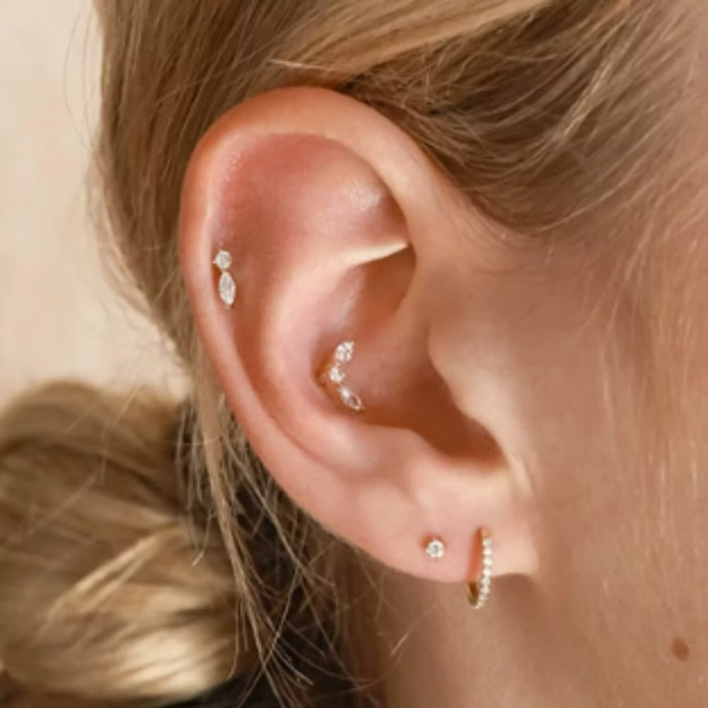 She Is Beautiful Teardrop Labret Stud Gold