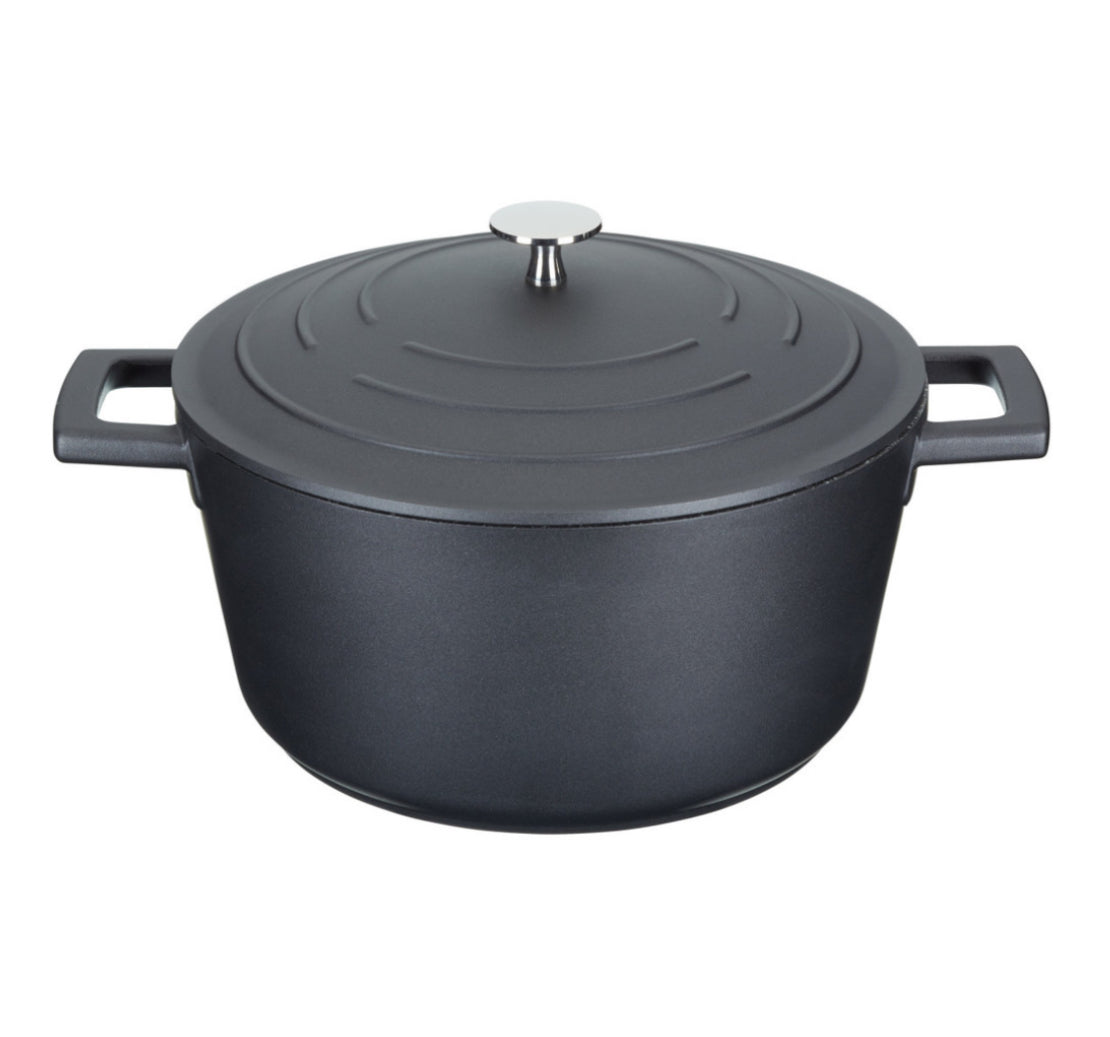 MasterClass Large Cast Aluminium Casserole Dish with Lid Black 4Ltr