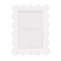 Impressions Acrylic and Epoxy Photo Frame Flower Shaped Edge White 4" x 6"