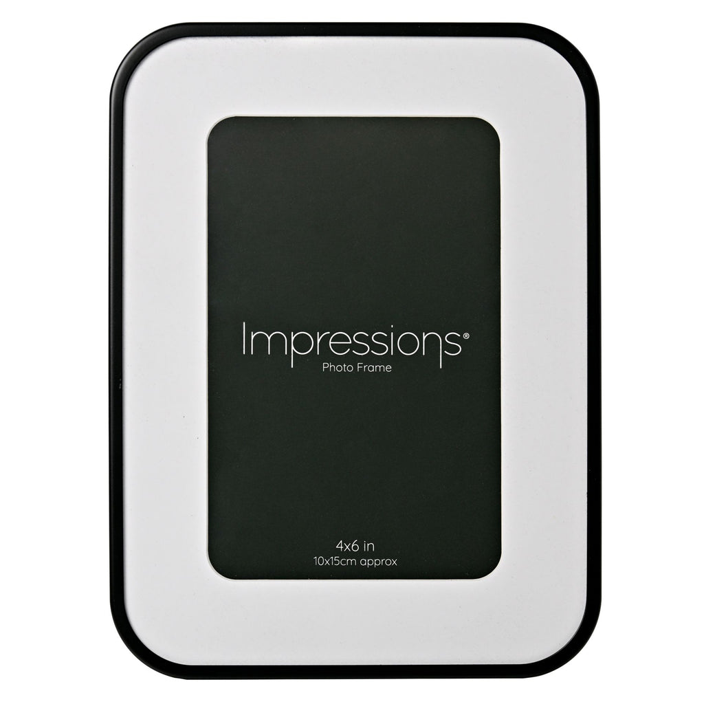 Impressions Black Oval Corner Photo Frame 4" x 6"
