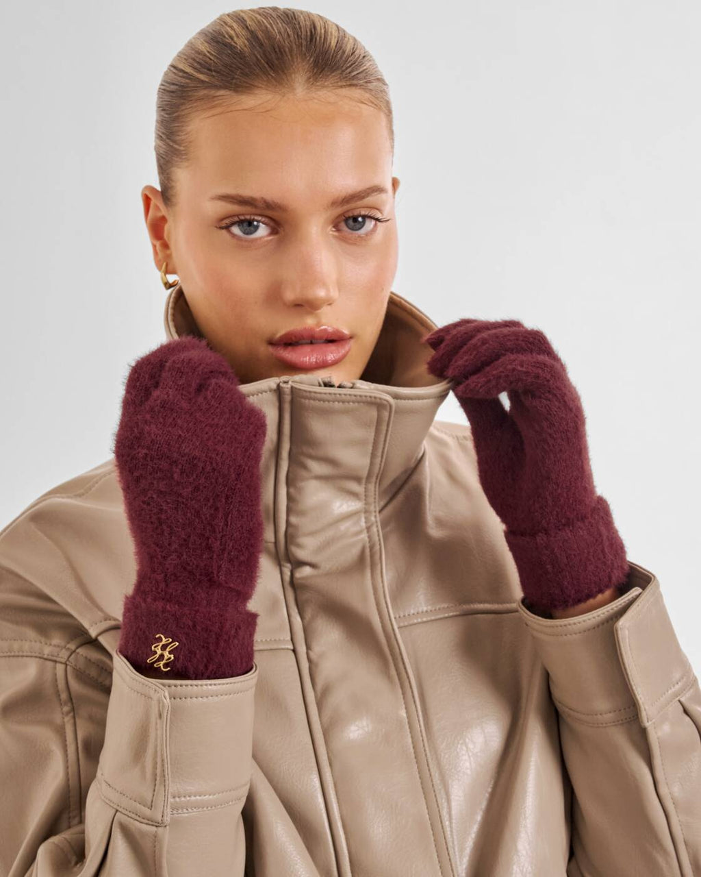 Katie Loxton Boxed Soft Knit Gloves Cherry