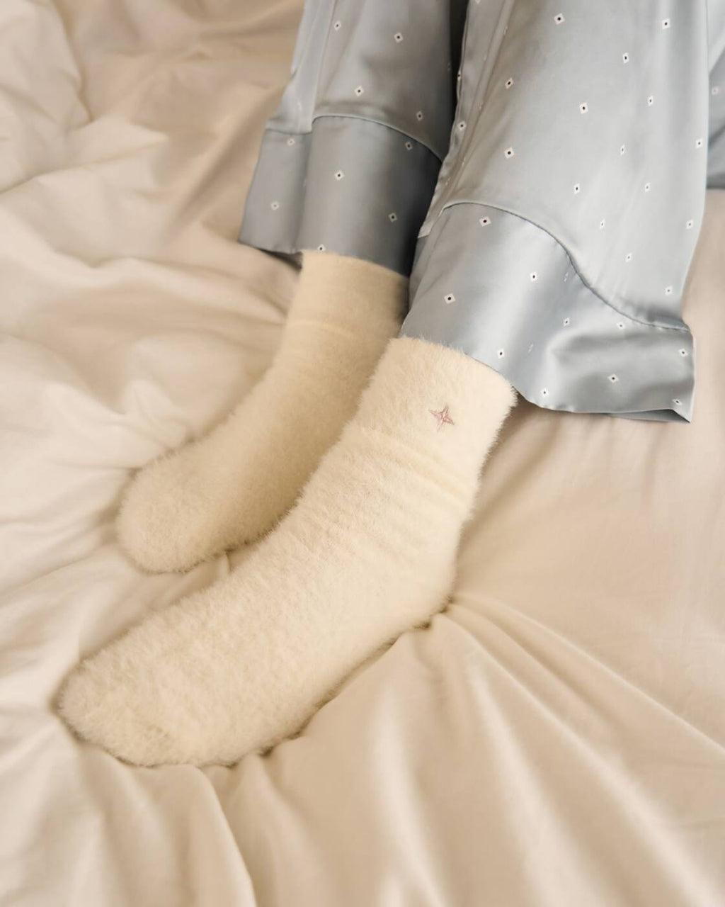 Katie Loxton Gift Boxed Fluffy Socks Star Off White One Size