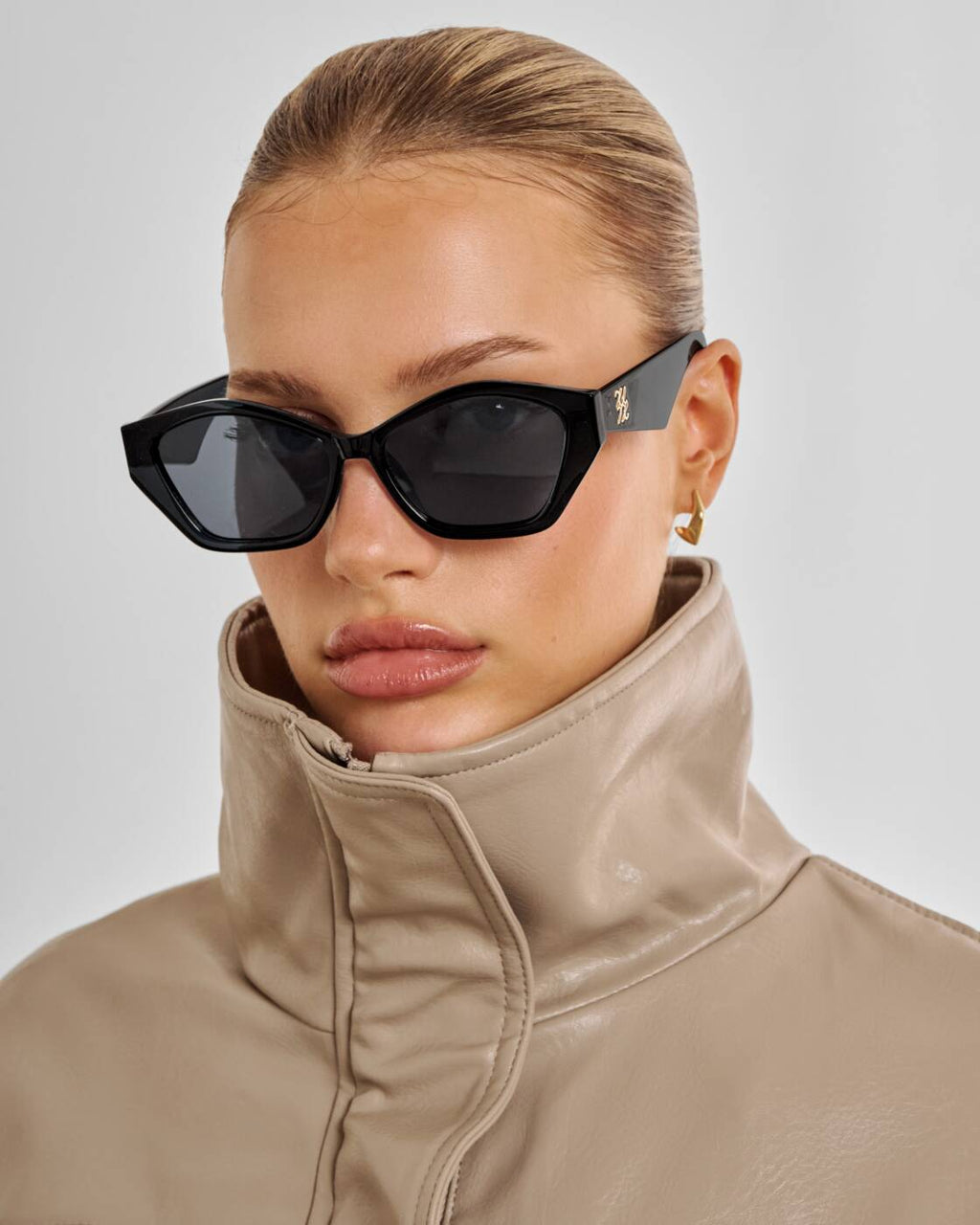 Katie Loxton Lindos Sunglasses Black