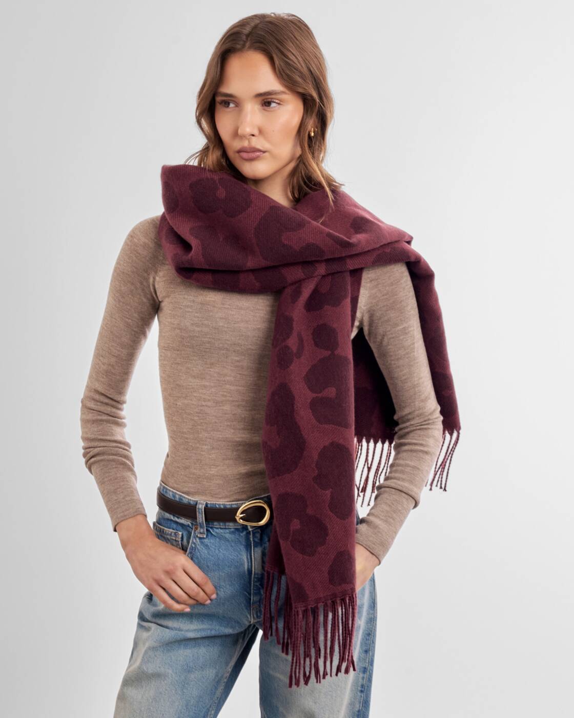 Katie Loxton Printed Blanket Scarf Leopard Mauve Cherry
