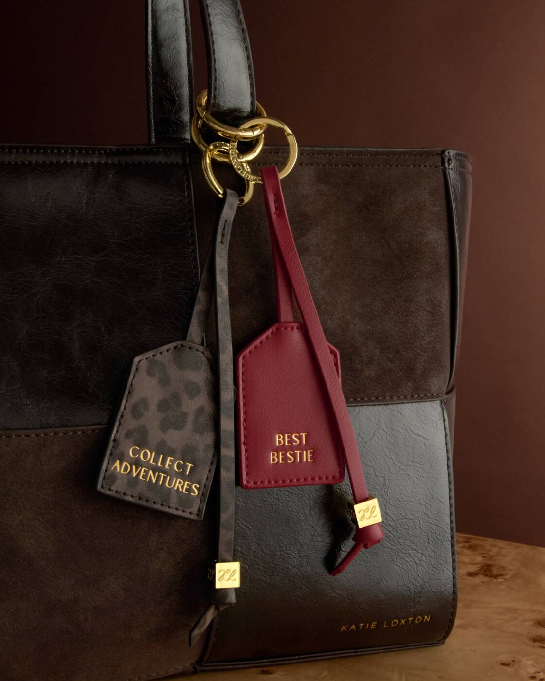 Katie Loxton Sentiment Keyring Best Bestie Crimson