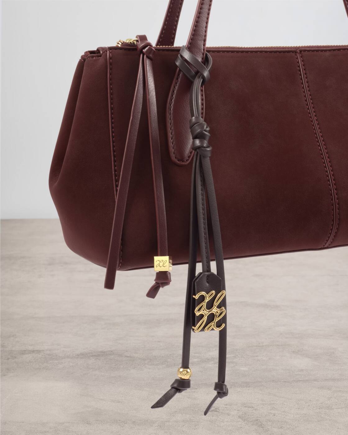 Katie Loxton Signature Bag Charm Bitter Chocolate
