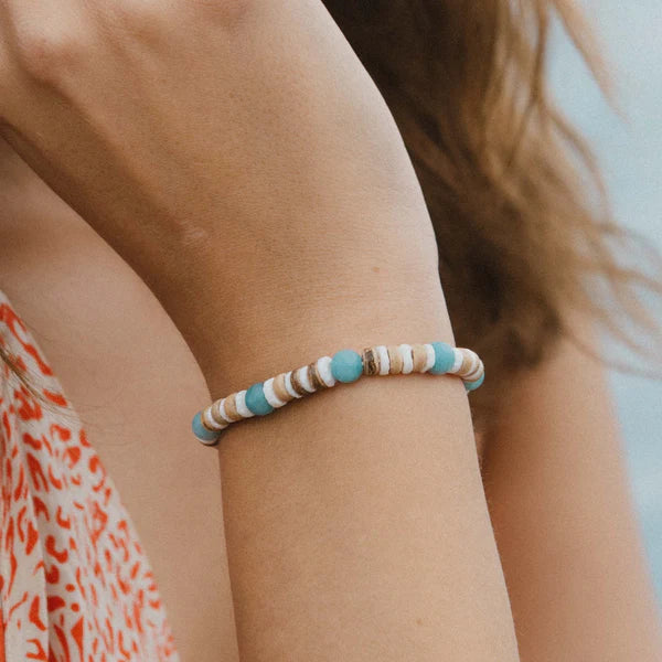 Pineapple Island Manta Point Stone & Shell Bracelet
