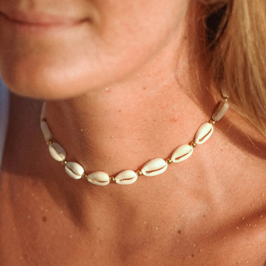 Pineapple Island Giada Gerupuk Shell Surf Necklace