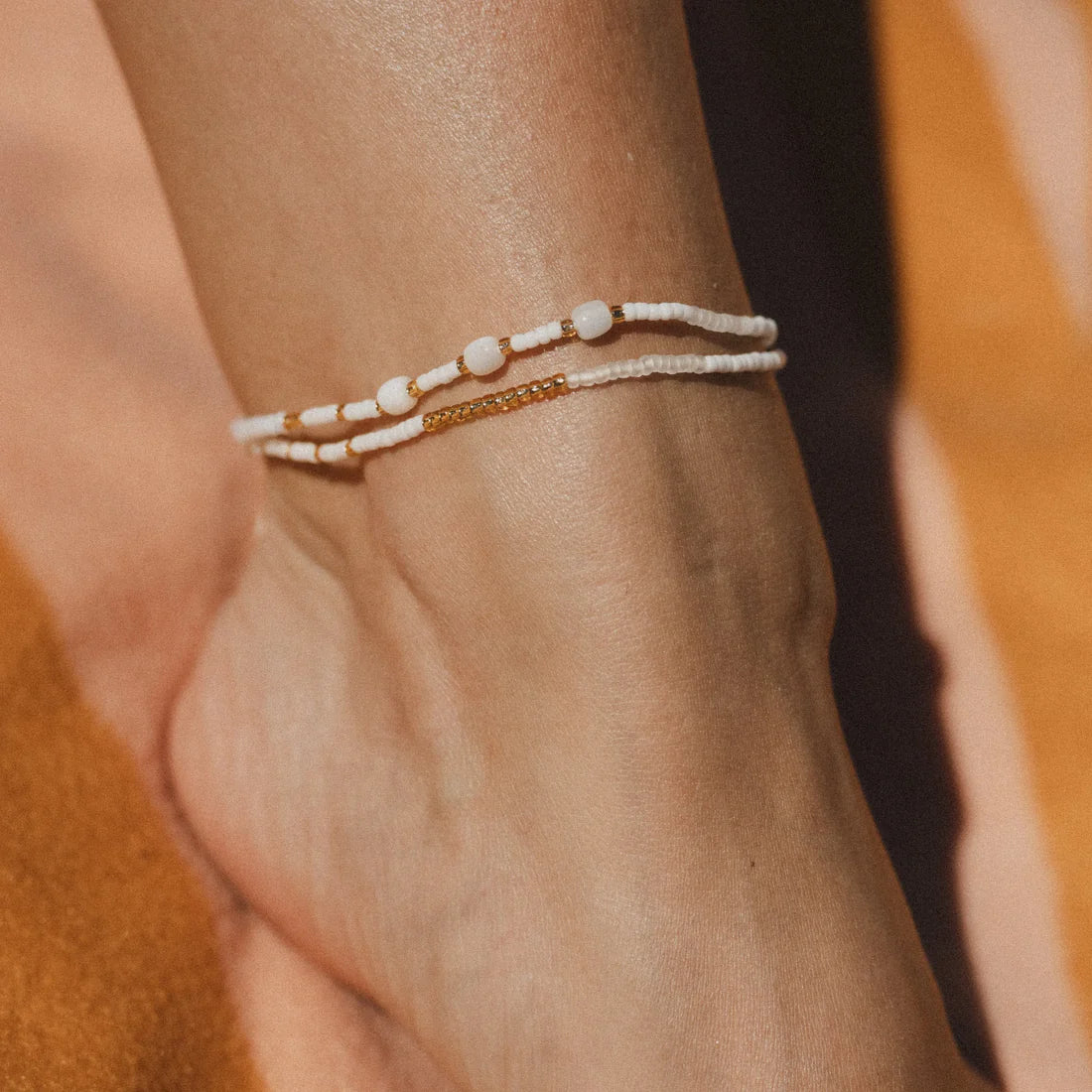 Pineapple Island Pasir Mother of Pearl Golden Hour Anklet