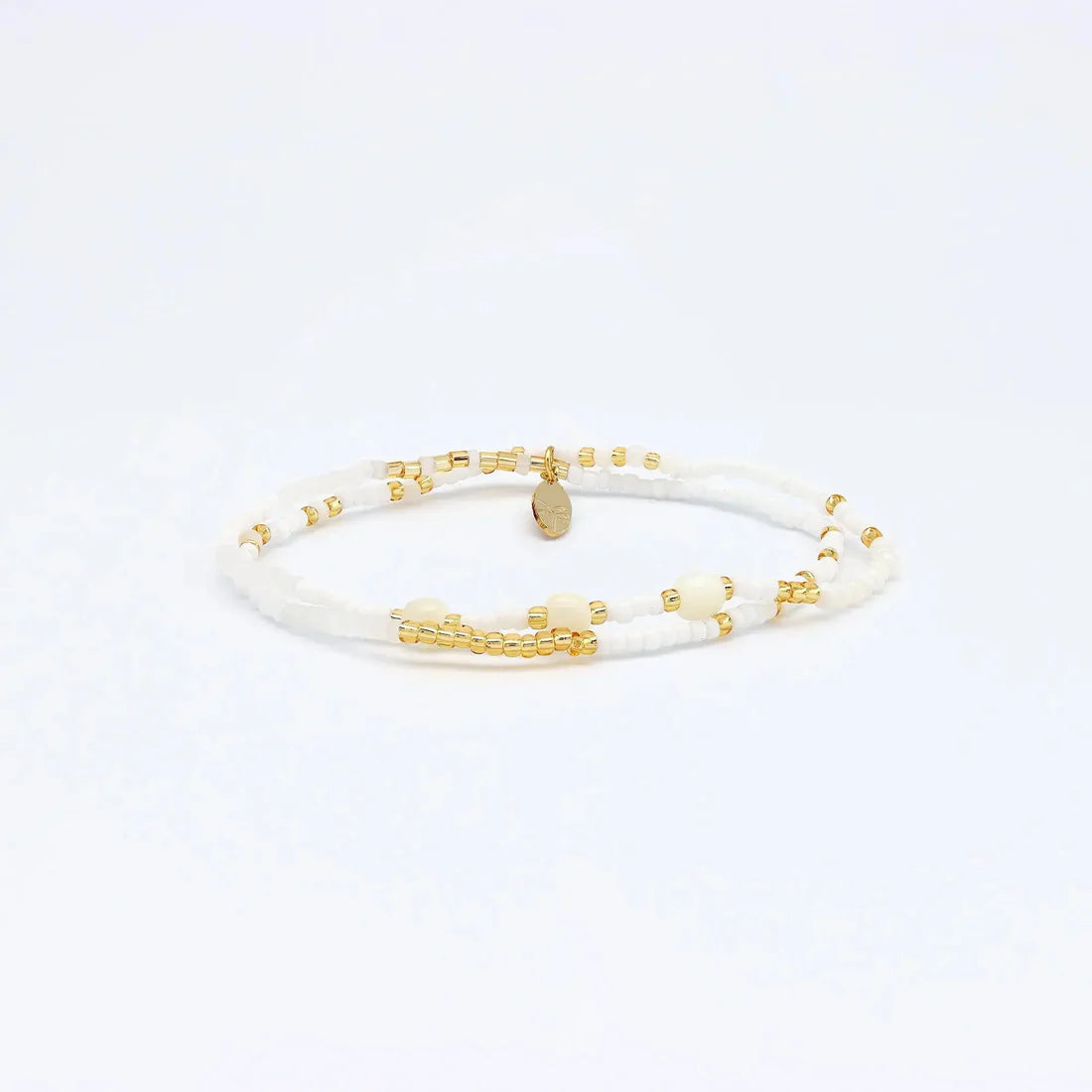Pineapple Island Pasir Mother of Pearl Golden Hour Beaded Bracelet