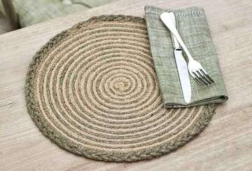 Plaited Jute Placemat Olive
