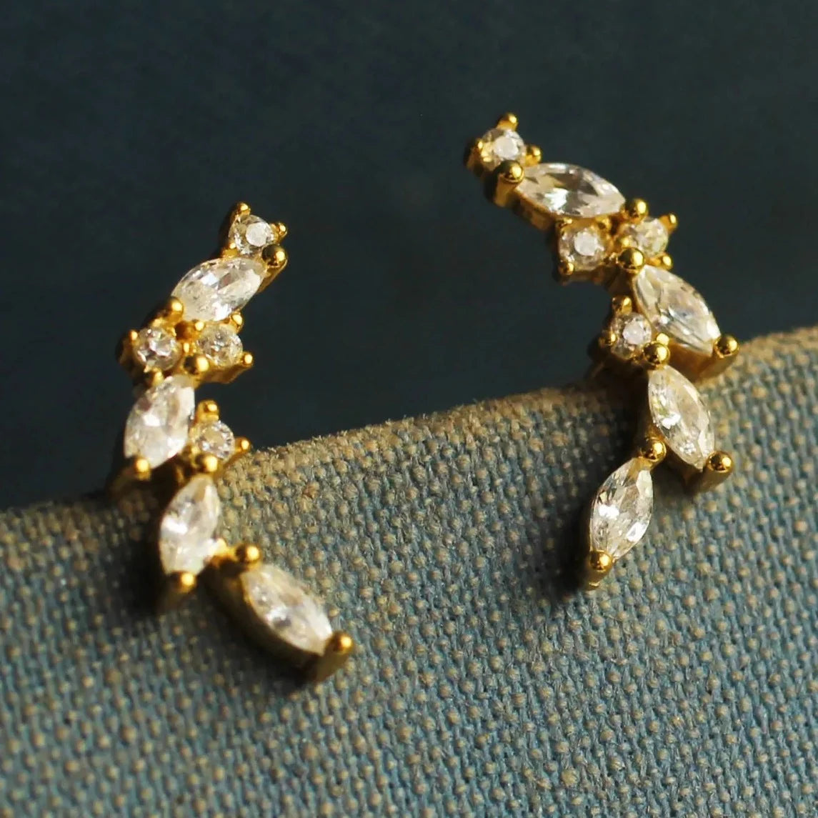 Laurel Wreath Stud Earrings