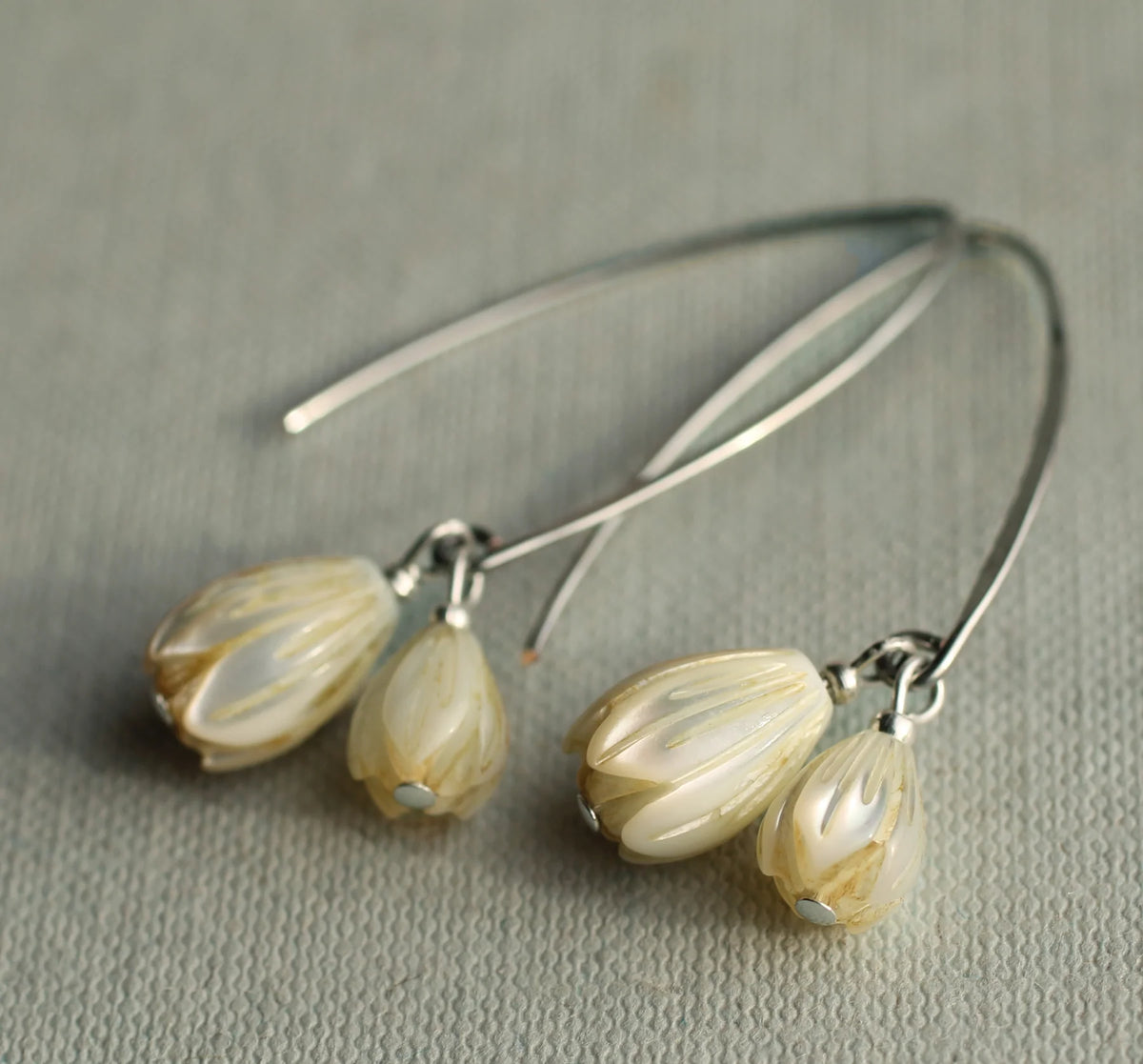 Silk Purse Pearl Snowdrop Earrings Silver