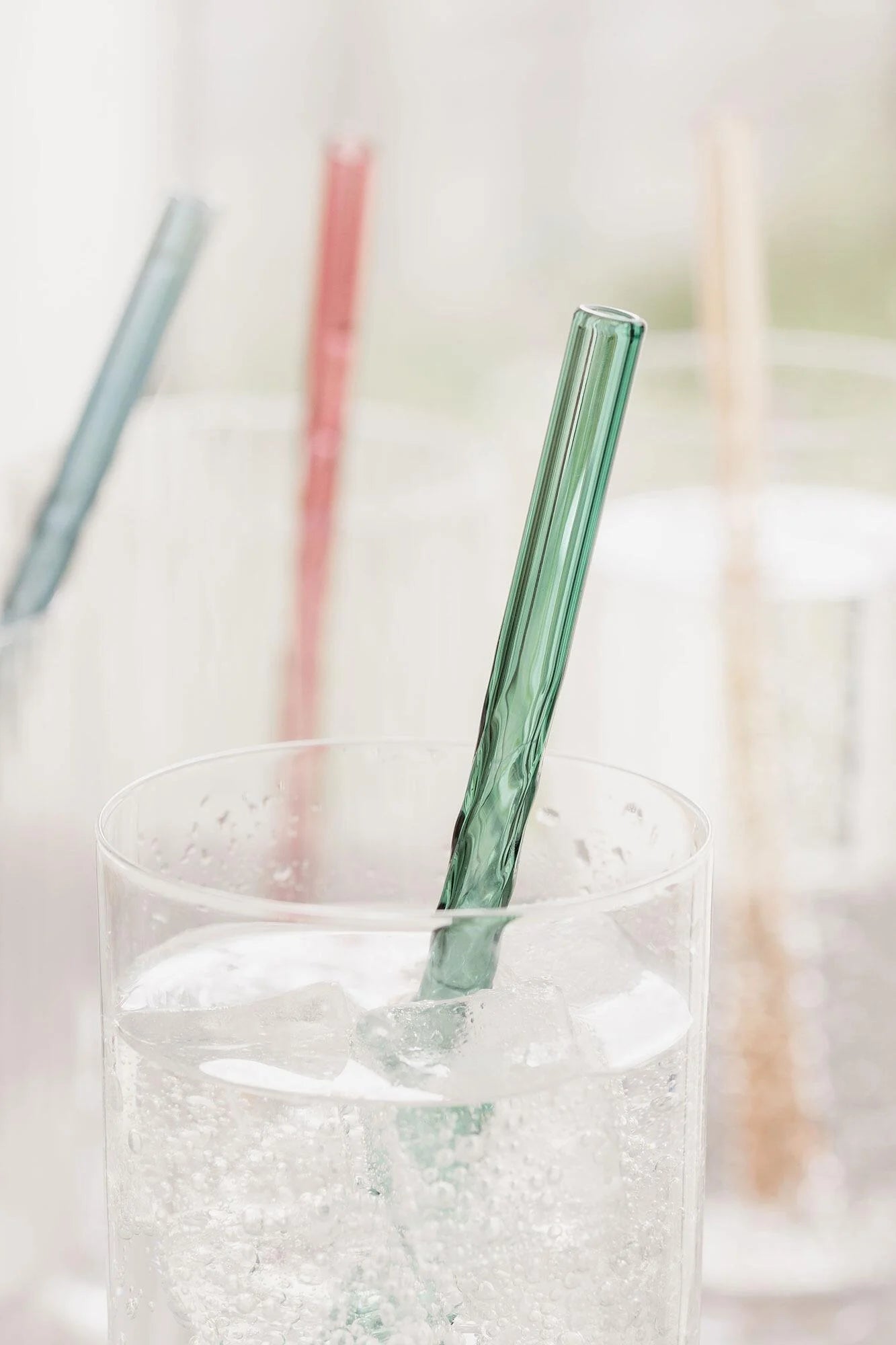 Twist Glass Straws Set of 4 colours with Cleaning Brush
